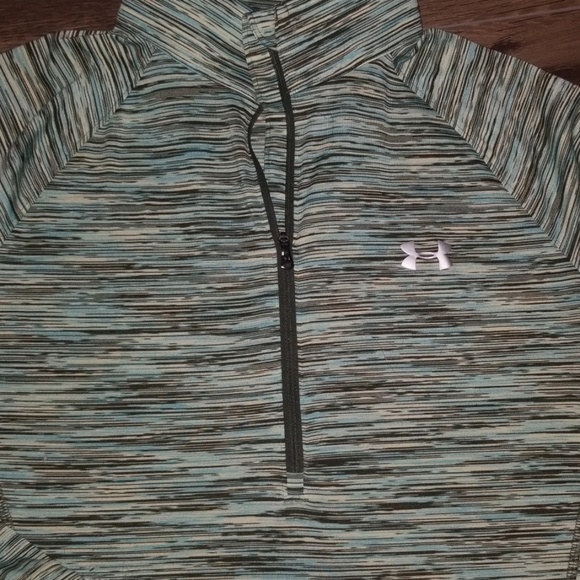 Womens small Under Armour pullover - Picture 2 of 2